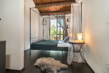 3-Bedroom Villa with Pool in Sveti Lovrec (6 guests)