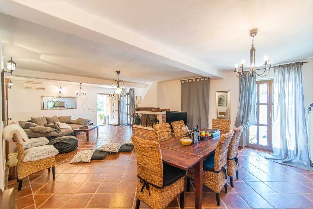 3-Bedroom Villa with Pool in Sveti Lovrec (6 guests)