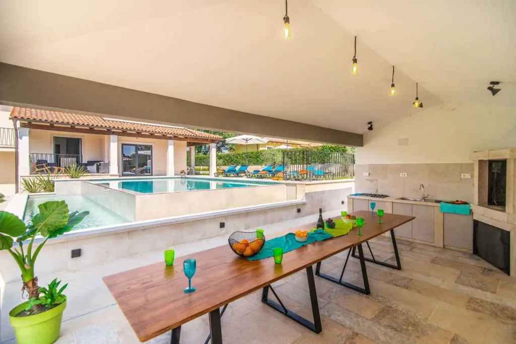 Svetivincenat Villa for 14 with Pool & BBQ