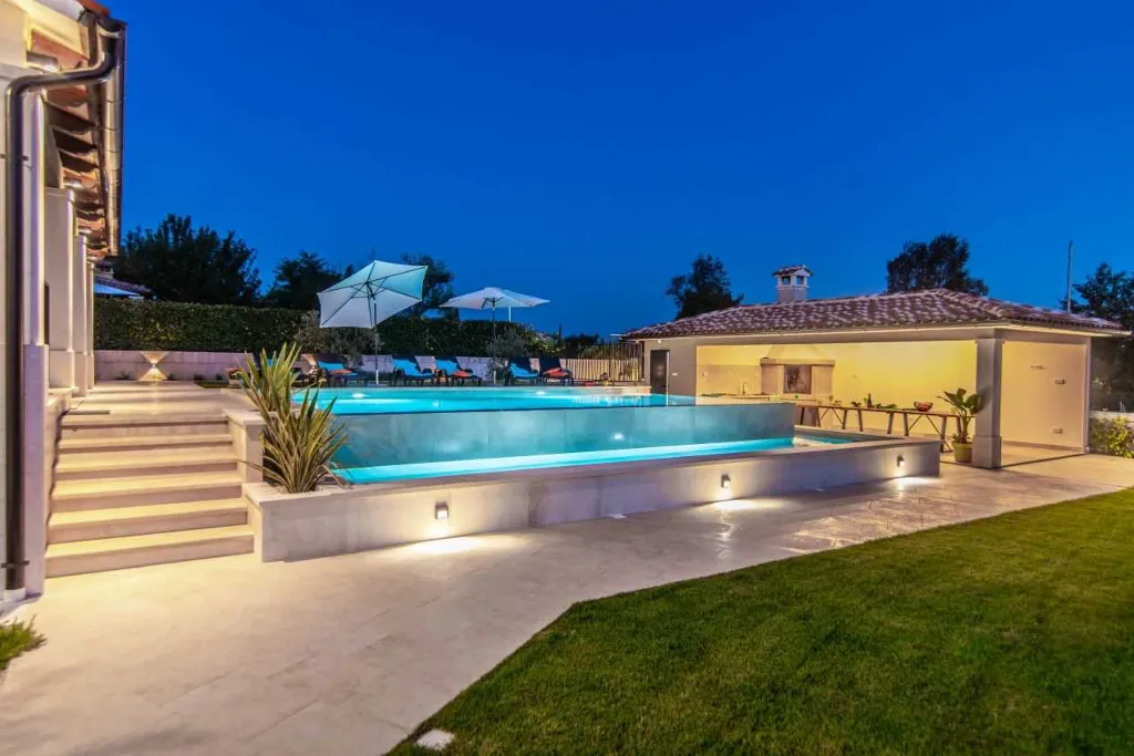 Svetivincenat Villa for 14 with Pool & BBQ