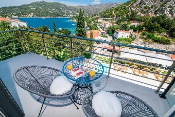 Villa for 10 Guests in Zaton, Dubrovnik