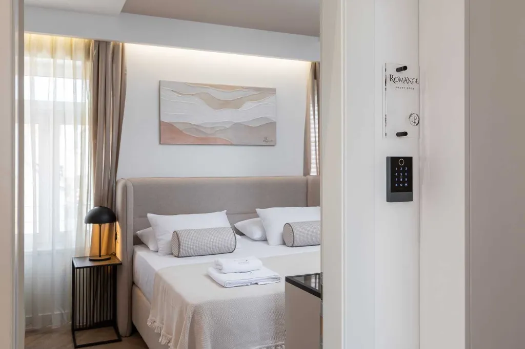 Room for Two in Split with Walk-in Shower