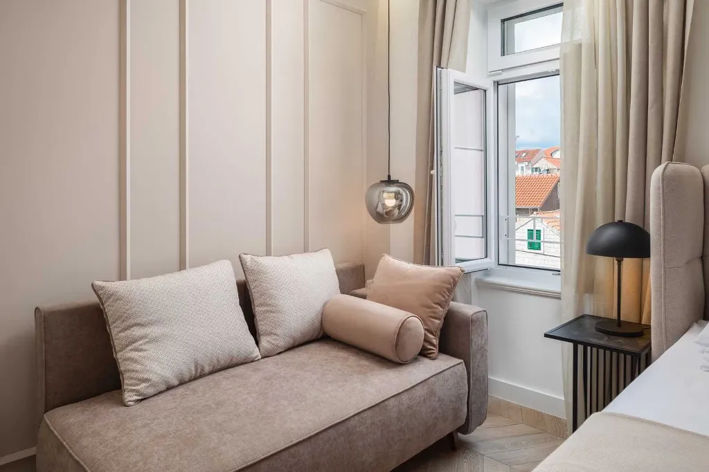 Room for Two in Split with Walk-in Shower