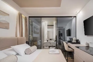 Room for Two in Split with Walk-in Shower