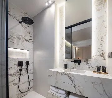 Room for Two in Split with Walk-in Shower