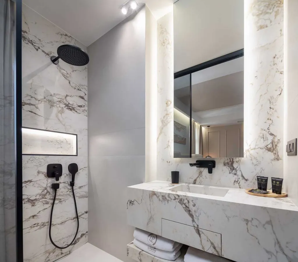 Room for Two in Split with Walk-in Shower