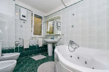 3-Bedroom Apartment with Sea Views, Split