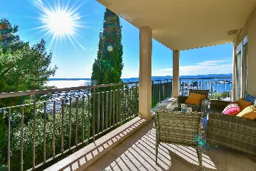 3-Bedroom Apartment with Sea Views, Split