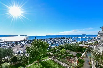 3-Bedroom Apartment with Sea Views, Split
