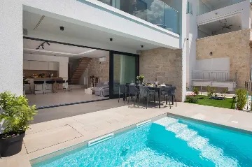 Seaside Villa for 12 with Heated Pool in Žaborić