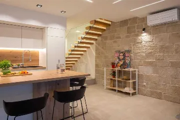 Seaside Villa for 12 with Heated Pool in Žaborić