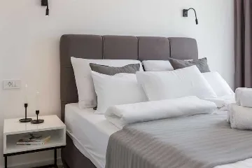 Seaside Villa for 12 with Heated Pool in Žaborić