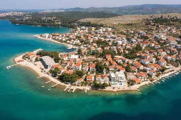 Seaside Villa for 12 with Heated Pool in Žaborić