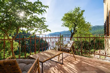 4-Bedroom Villa in Molunat with Private Beach