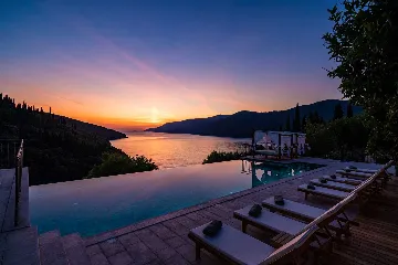 4-Bedroom Villa in Molunat with Private Beach