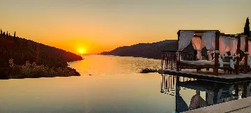 4-Bedroom Villa in Molunat with Private Beach