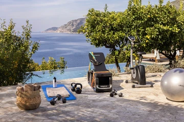 4-Bedroom Villa in Molunat with Private Beach