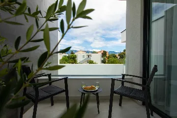 4-Bedroom Villa in Novalja for Up to 10 Guests