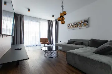 4-Bedroom Villa in Novalja for Up to 10 Guests