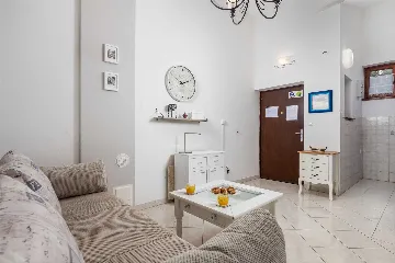 Barbariga 2-Bedroom Apartment for Up to 4 Guests