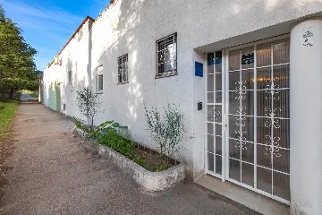 Barbariga 2-Bedroom Apartment for Up to 4 Guests