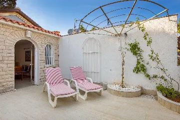 Barbariga 2-Bedroom Apartment for Up to 4 Guests