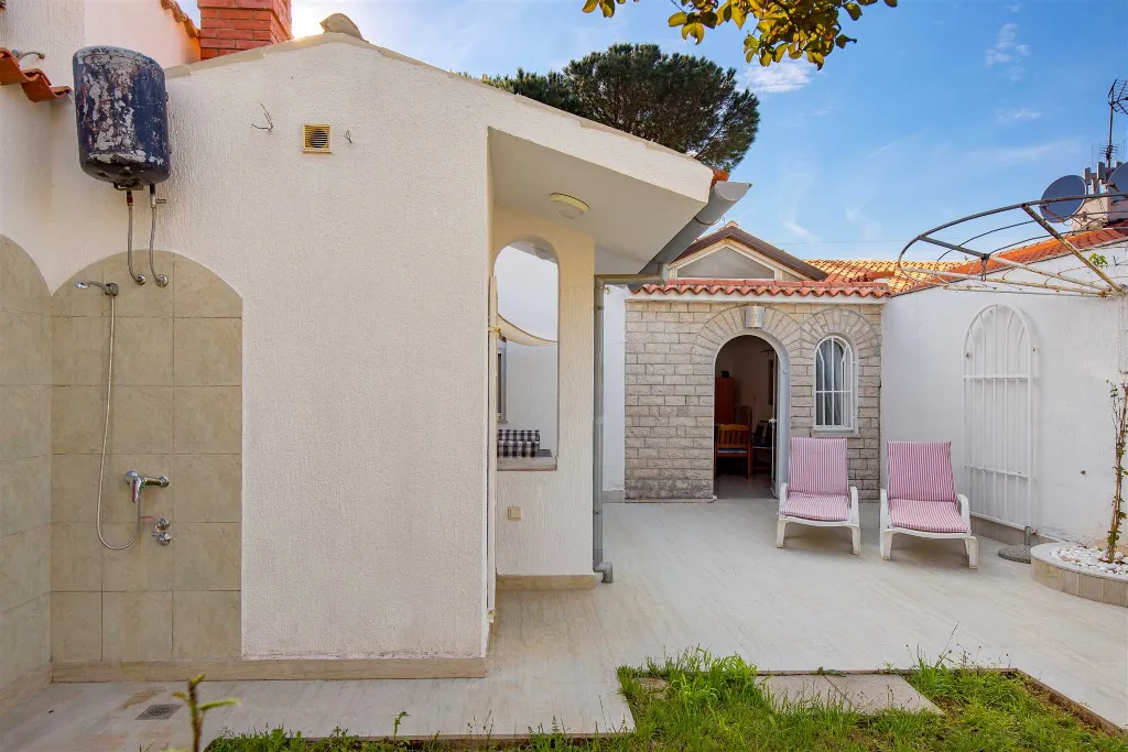 Barbariga 2-Bedroom Apartment for Up to 4 Guests