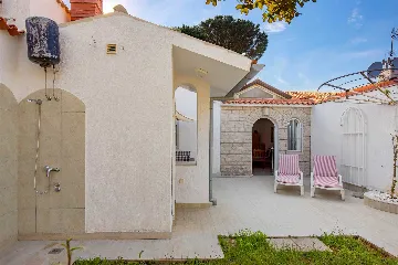 Barbariga 2-Bedroom Apartment for Up to 4 Guests