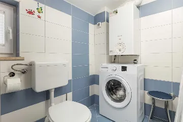 Vodnjan Apartment with Balcony for 4 Guests