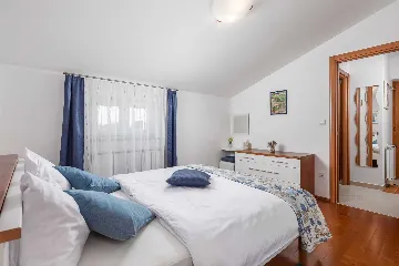 Vodnjan Apartment with Balcony for 4 Guests