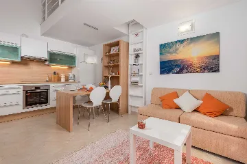 Vodnjan Apartment with Balcony for 4 Guests