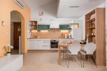 Vodnjan Apartment with Balcony for 4 Guests