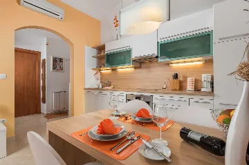 Vodnjan Apartment with Balcony for 4 Guests