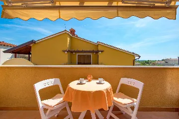 Vodnjan Apartment with Balcony for 4 Guests