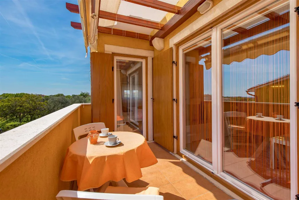 Vodnjan Apartment with Balcony for 4 Guests