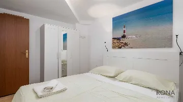 Two-Bedroom Apartment with Terrace in Barbariga