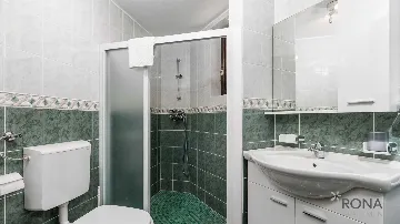 Two-Bedroom Apartment with Terrace in Barbariga