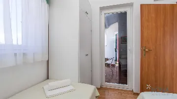 1-Bedroom Apartment in Barbariga for Up to 4