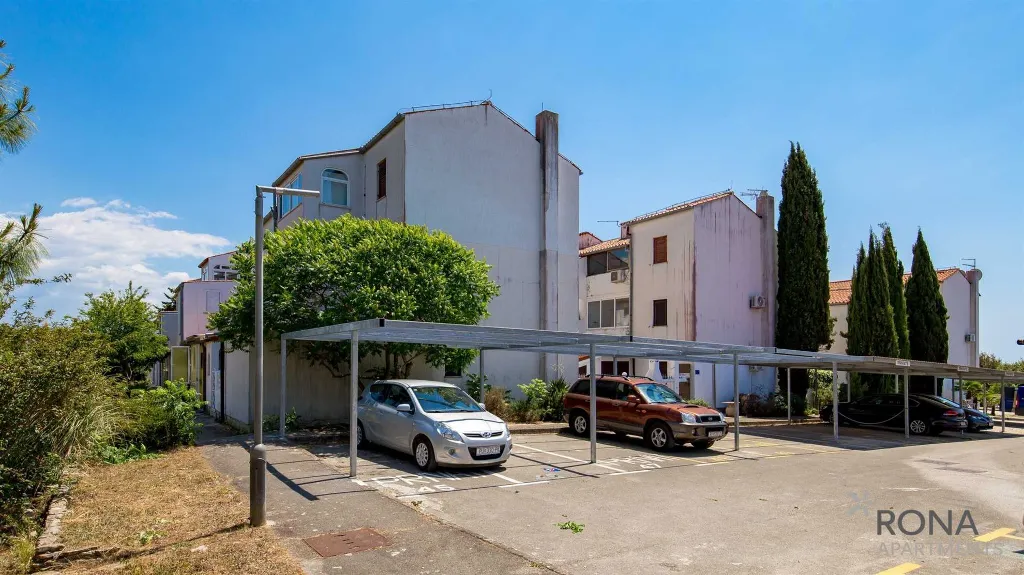 1-Bedroom Apartment in Barbariga for Up to 4