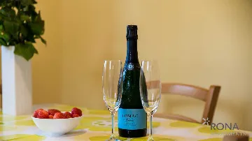 Ičići Apartment with Sea View for 3 Guests