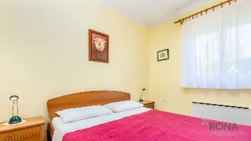 Ičići Apartment with Sea View for 3 Guests