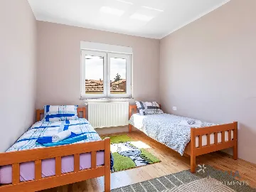 Rijeka Apartment for 4 with Partial Sea Views