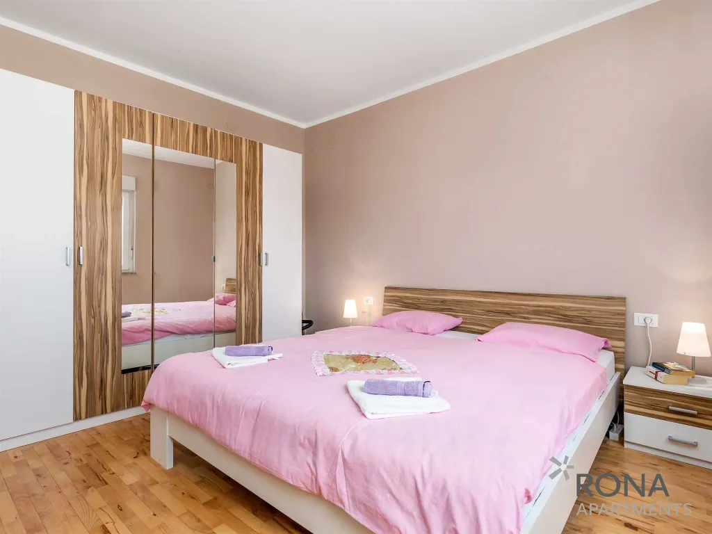 Rijeka Apartment for 4 with Partial Sea Views
