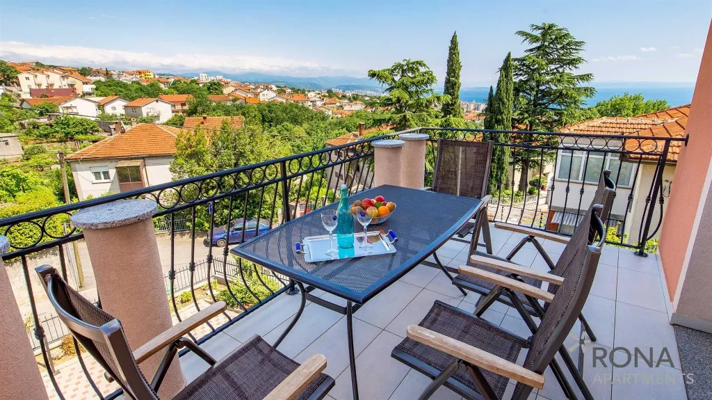 Rijeka Apartment for 4 with Partial Sea Views