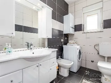 Rijeka Apartment for 4 with Partial Sea Views