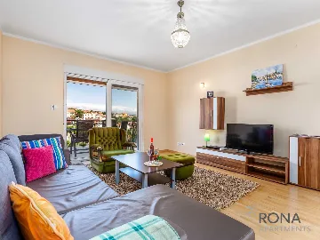 Rijeka Apartment for 4 with Partial Sea Views