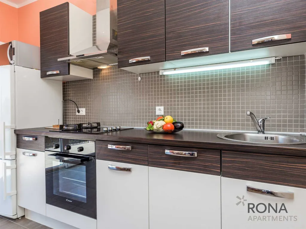 Rijeka Apartment for 4 with Partial Sea Views