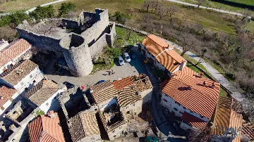 1-Bedroom Stone House Apartment in Boljun