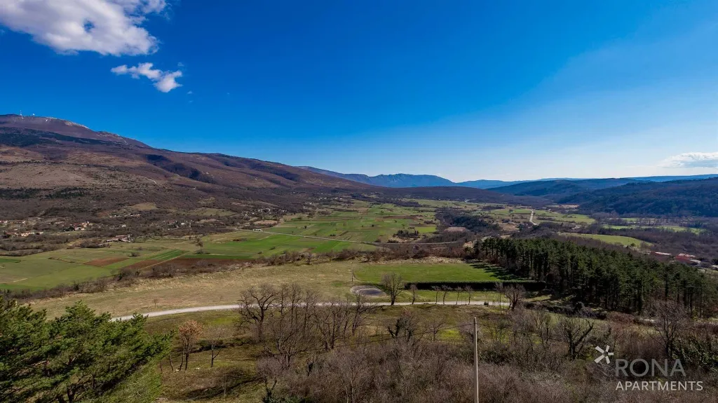 1-Bedroom Stone House Apartment in Boljun