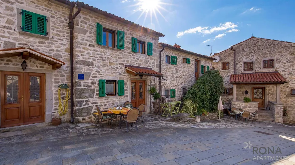 1-Bedroom Stone House Apartment in Boljun